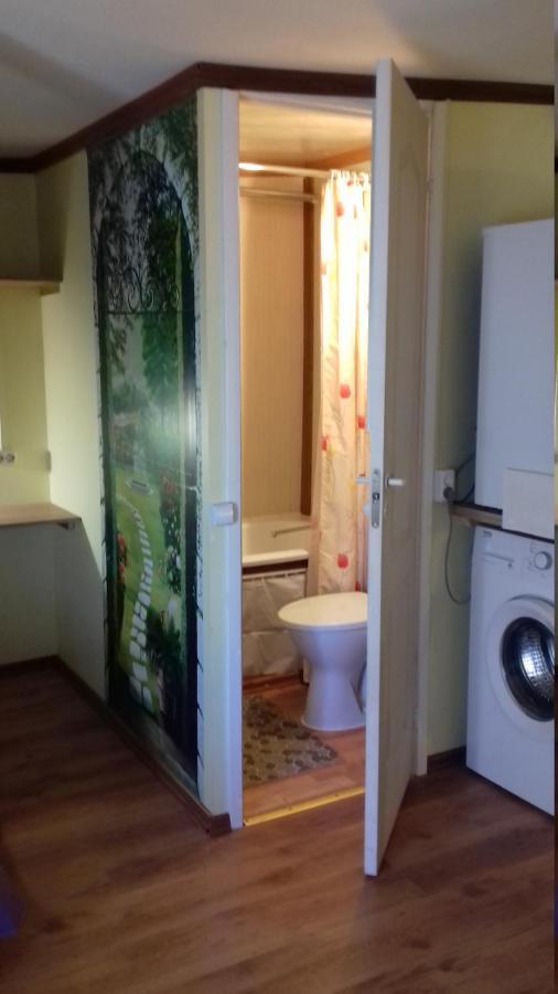 Avotu Stabu Private Flats In A Separate House For One Or Couple リガ エクステリア 写真