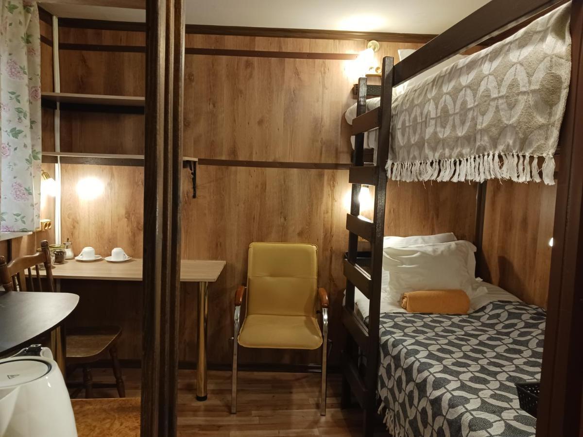 Avotu Stabu Private Flats In A Separate House For One Or Couple リガ エクステリア 写真